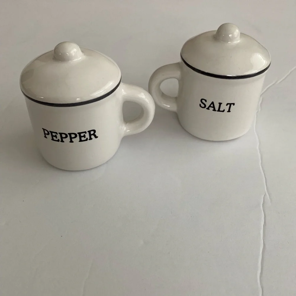 Tableware salt & pepper ceramic set